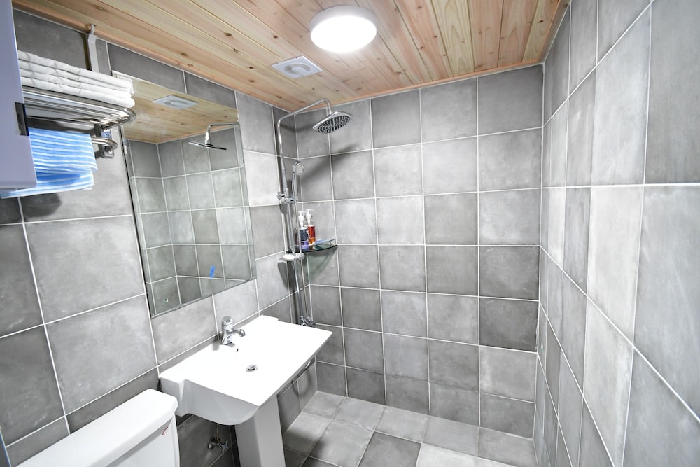 Nogodan Guesthouse & Hotel 49/50