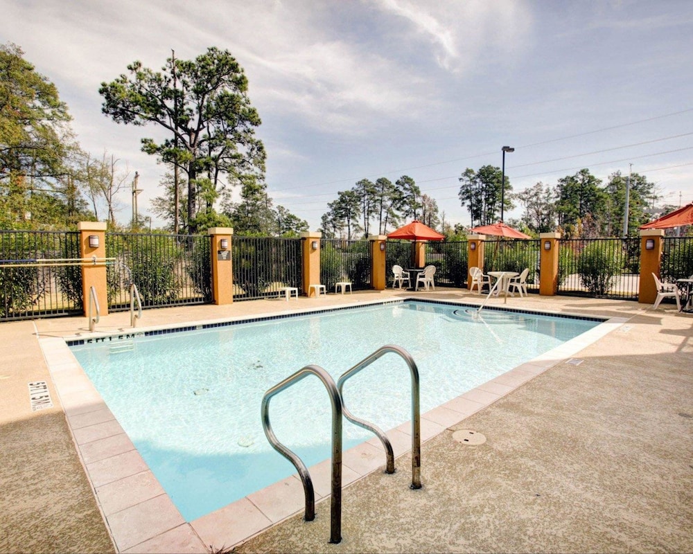 Comfort Suites Old Town Spring, TX 5/44