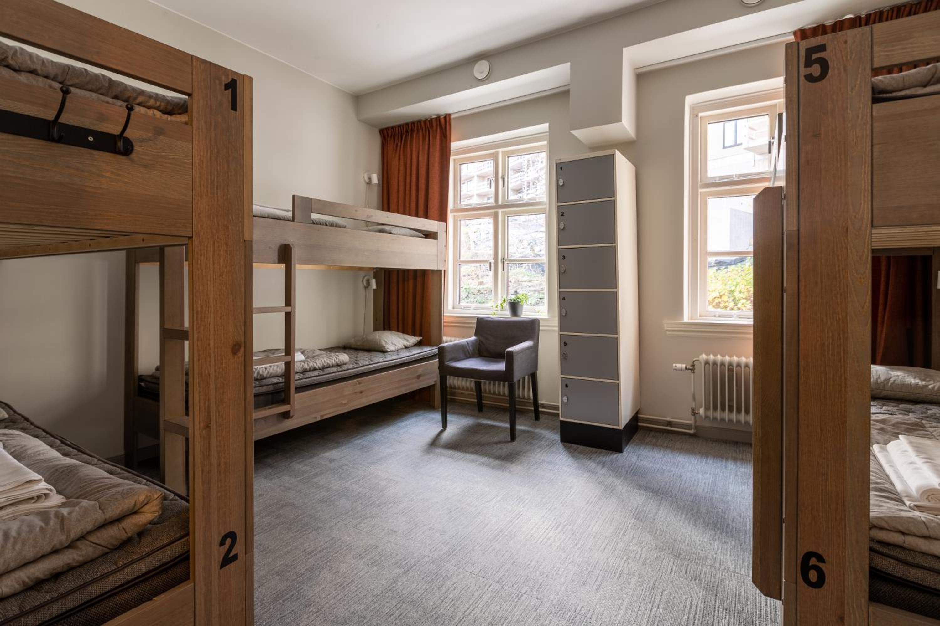 Mixed Dorm