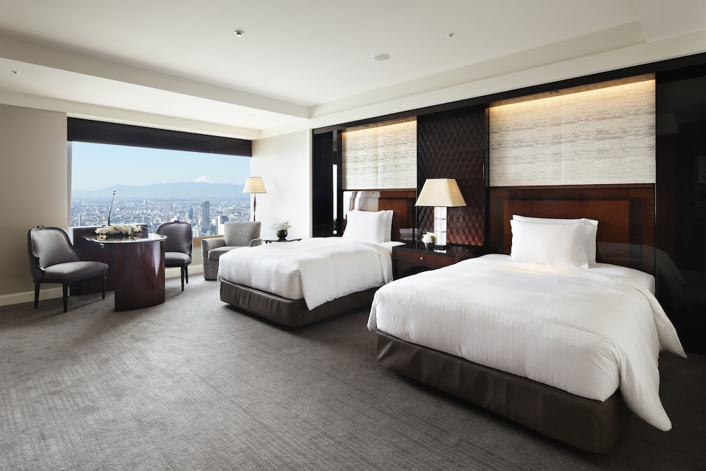 DELUXE, 2 DOUBLE BEDS