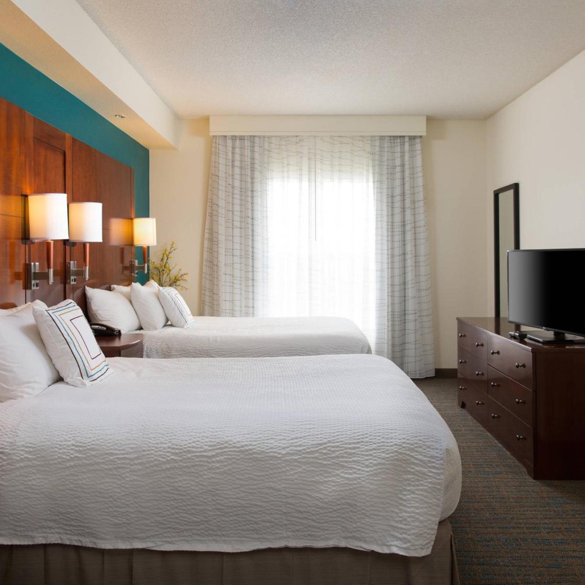 2 Bedrooms, Suite