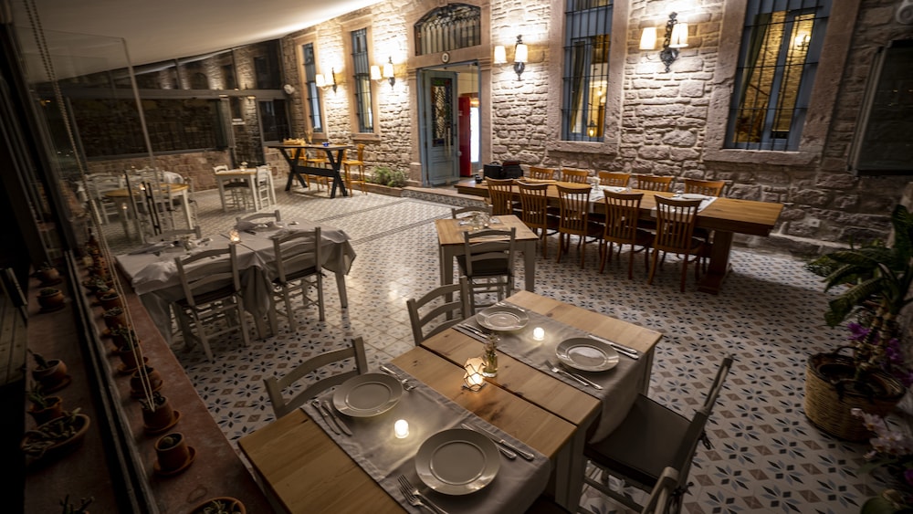 Sizmahan Hotel 48/64