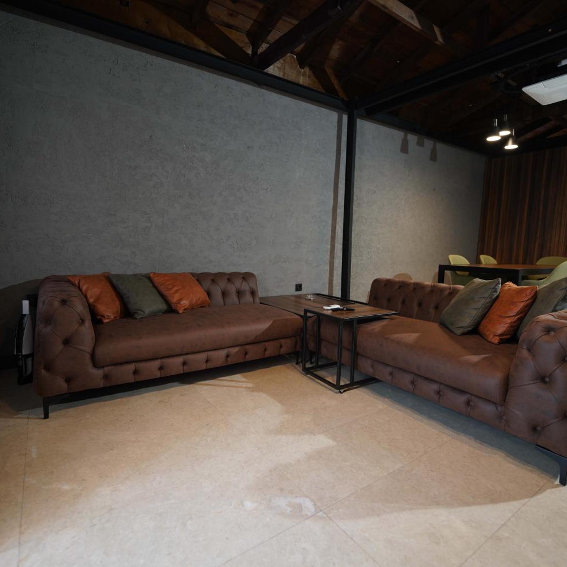 Monev Istanbul 27/48