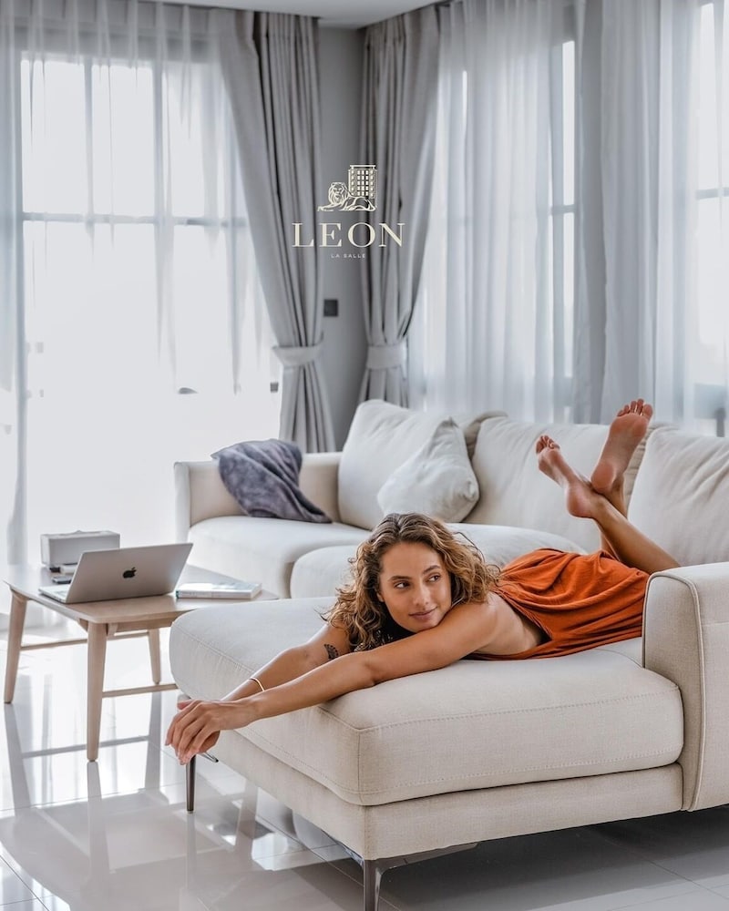 Leon Lasalle Hotel and Residences 13/27