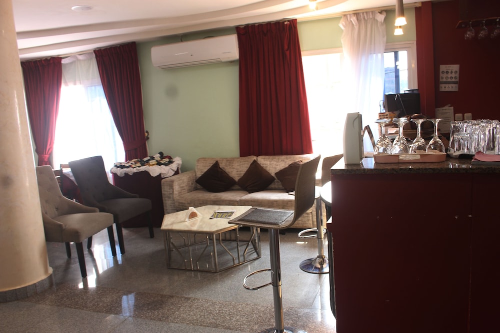 Safyad Hotel 19/40