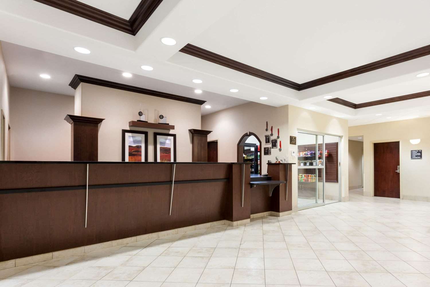 Ramada By Wyndham Weyburn 2/39