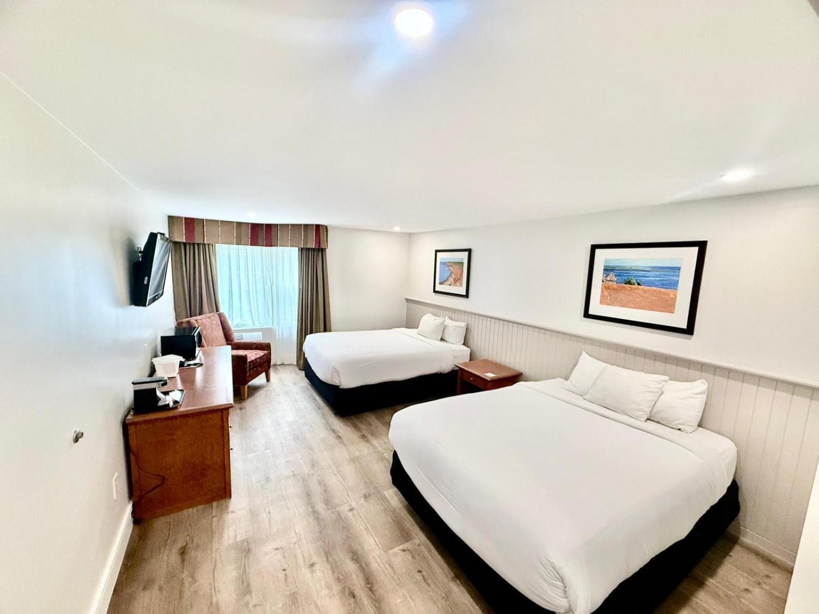 Renovated, Standard, Queen Bed, North Wing