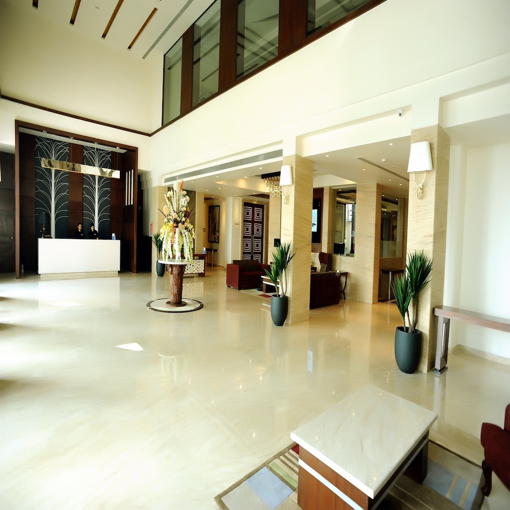 Sarovar Portico 4/50