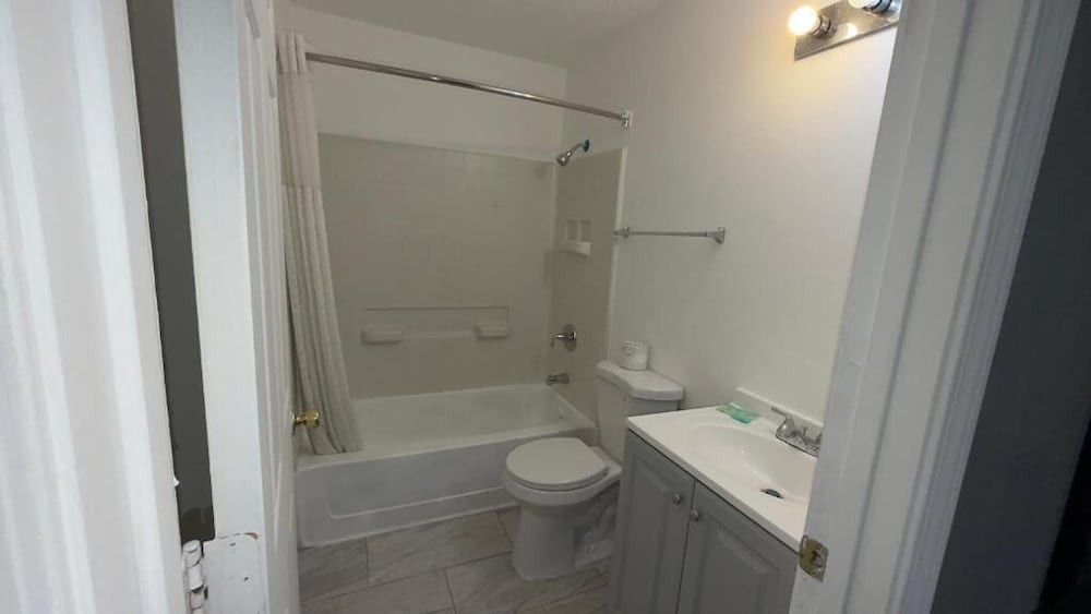 Welcome Suites Hazelwood Extended Stay Hotel 54/59