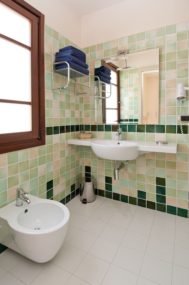 Gentarrubia - B&B 48/50