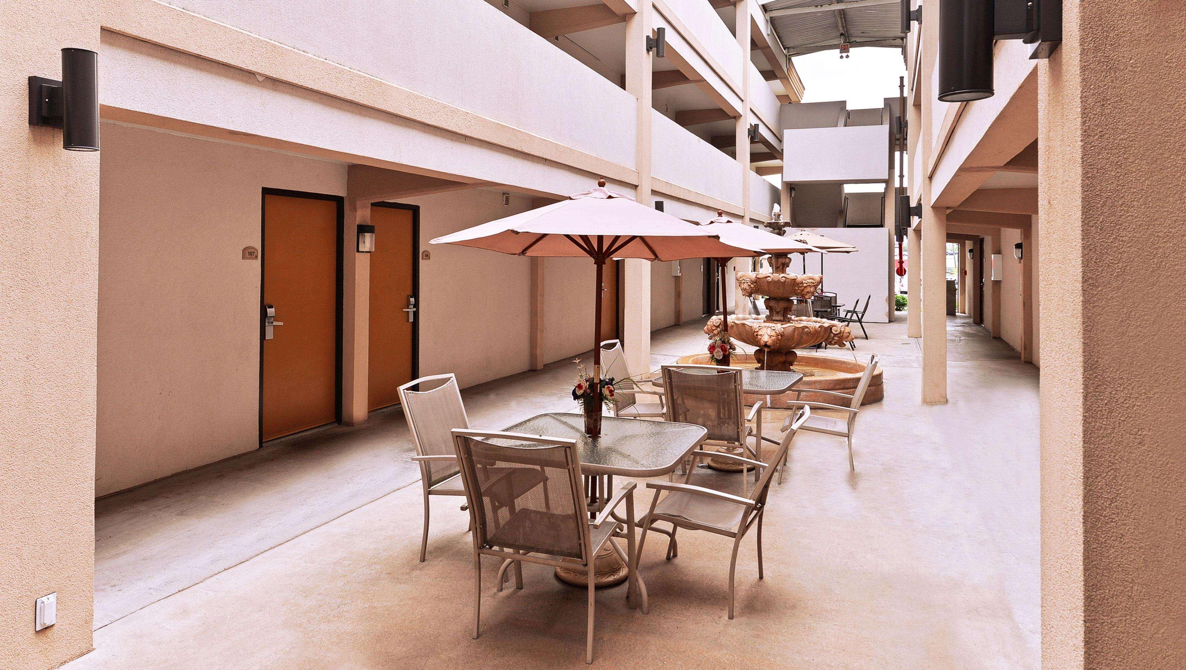 Magnuson Hotel Nashville North 39/43