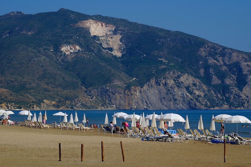 Andreolas Beach Hotel 27/33