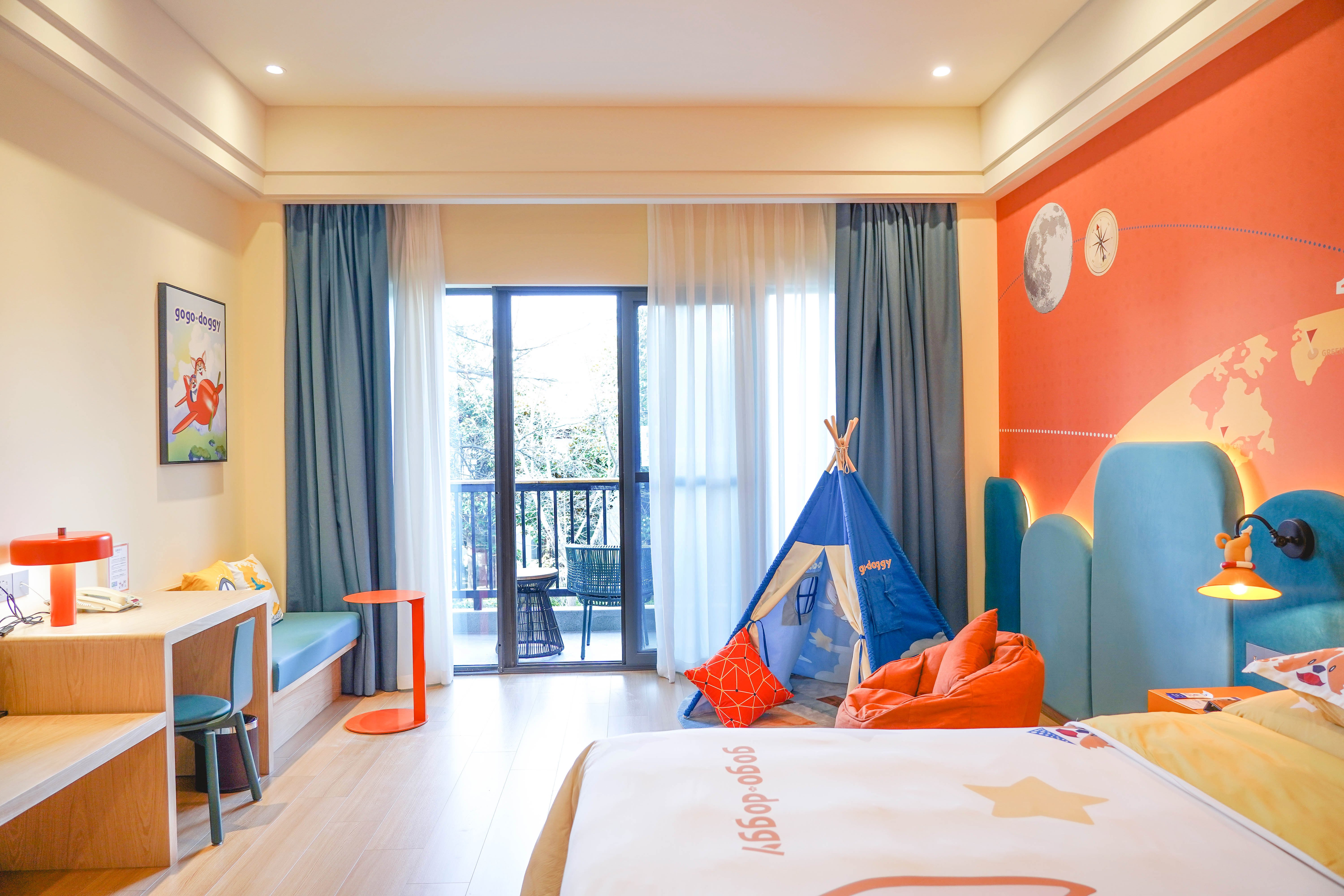 HOLIDAY INN RESORT CHAOHU HOT SPRING 8/40