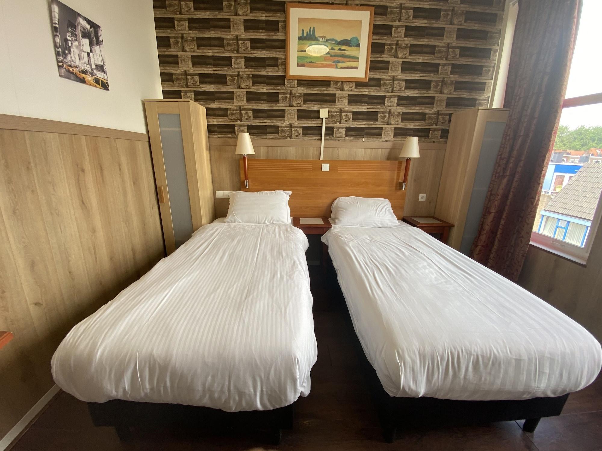 Hotel Isis 11/50