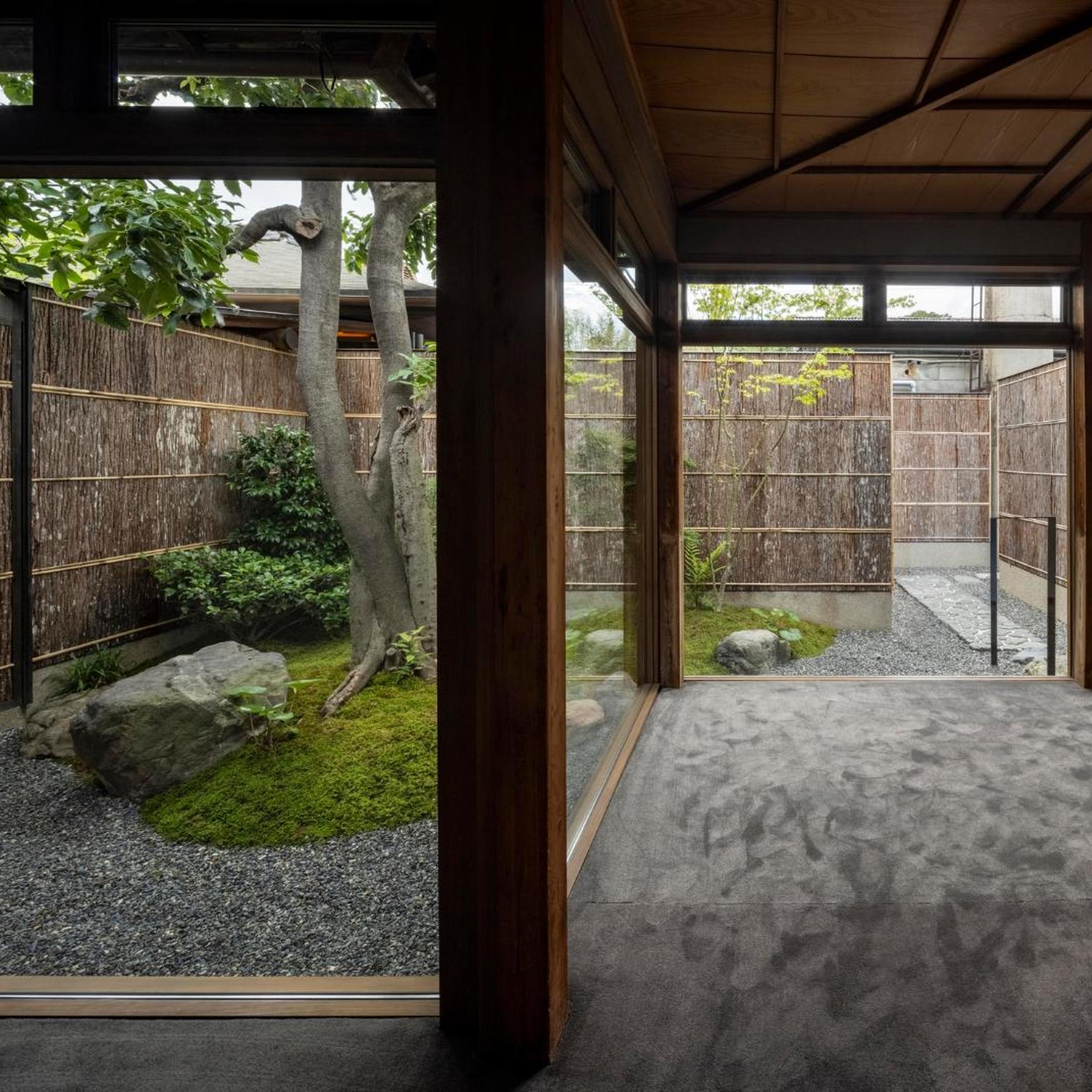 Momoyama Onsen Tsukimikan 44/49