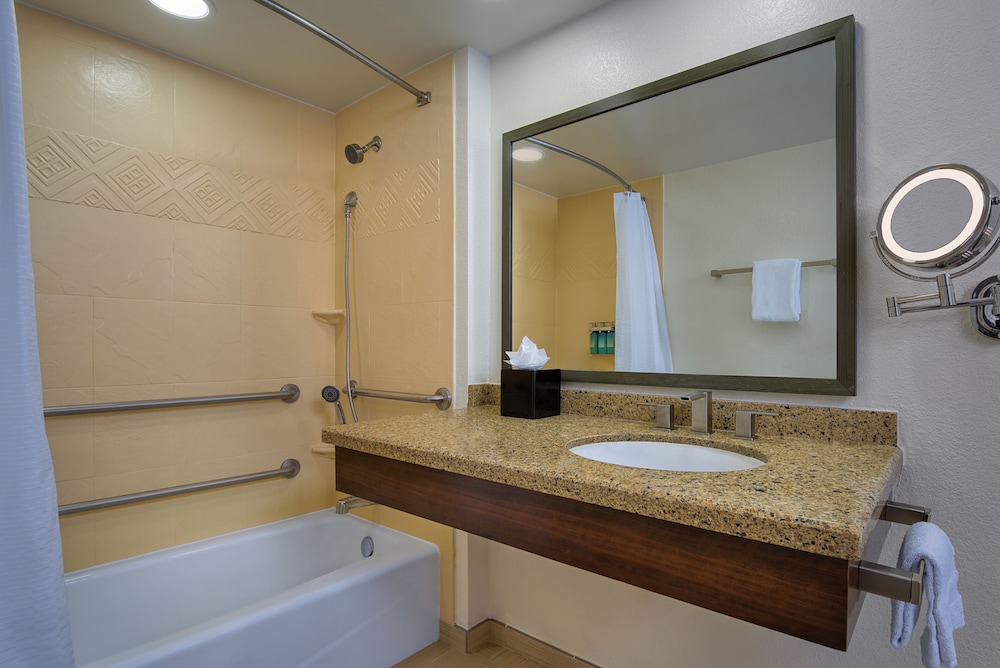Disneys Caribbean Beach Resort 47/50