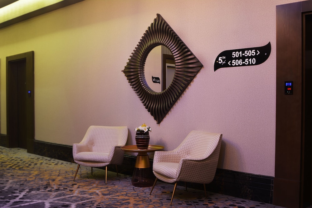 فندق ريدويفز(Redwaves Hotel) 38/47