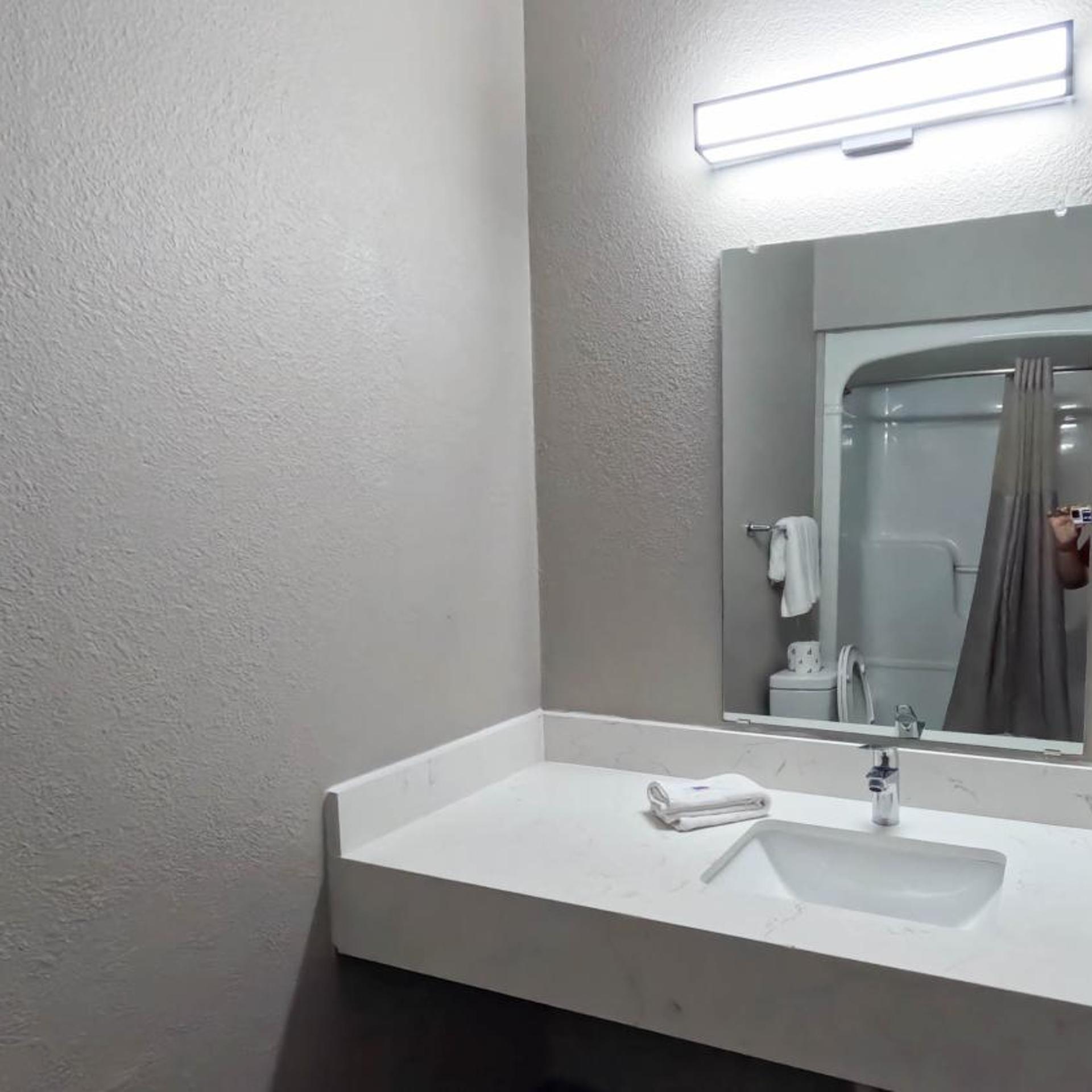 غرفة ديلوكس رباعية، Studio6 Brownsville, TX 3/9
