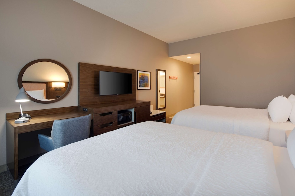 Hampton Inn Santa Cruz West Ca 18/48