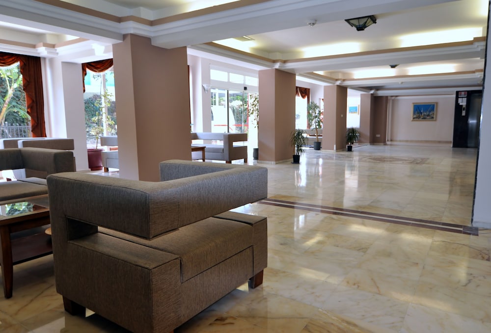 Surtel Hotel 7/41