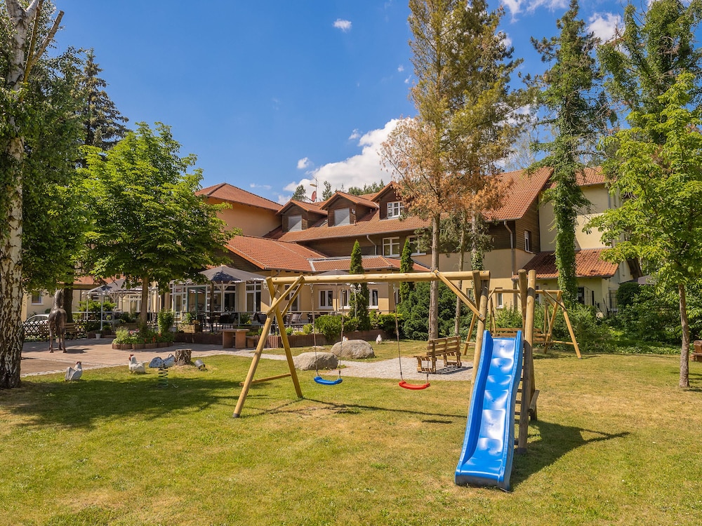 Waldhotel Roggosen 47/69