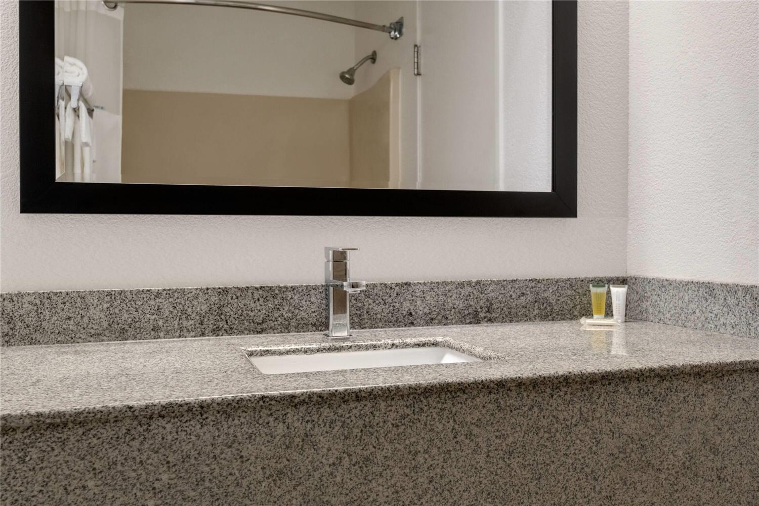 Days Inn by Wyndham Lexington 23/26