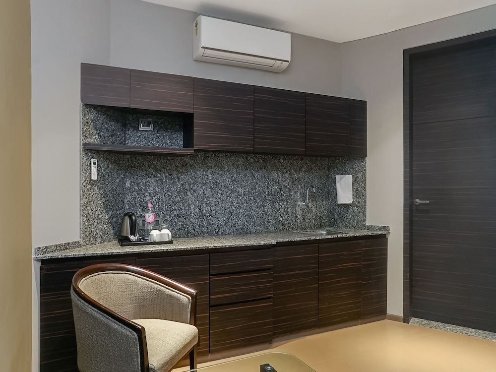 Hotel Niraali Executive 7/65