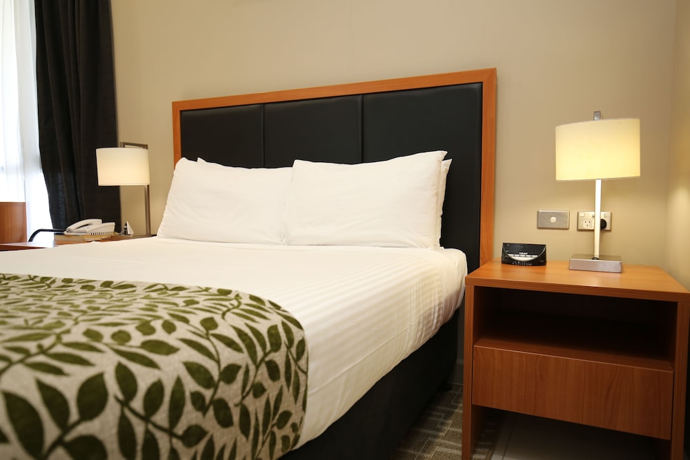 Ela Beach Hotel And Apartments 15/32