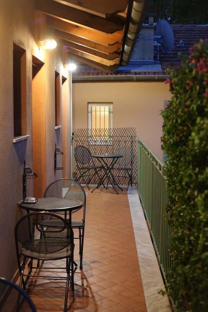 Hotel Pavillon Imperial 58/63