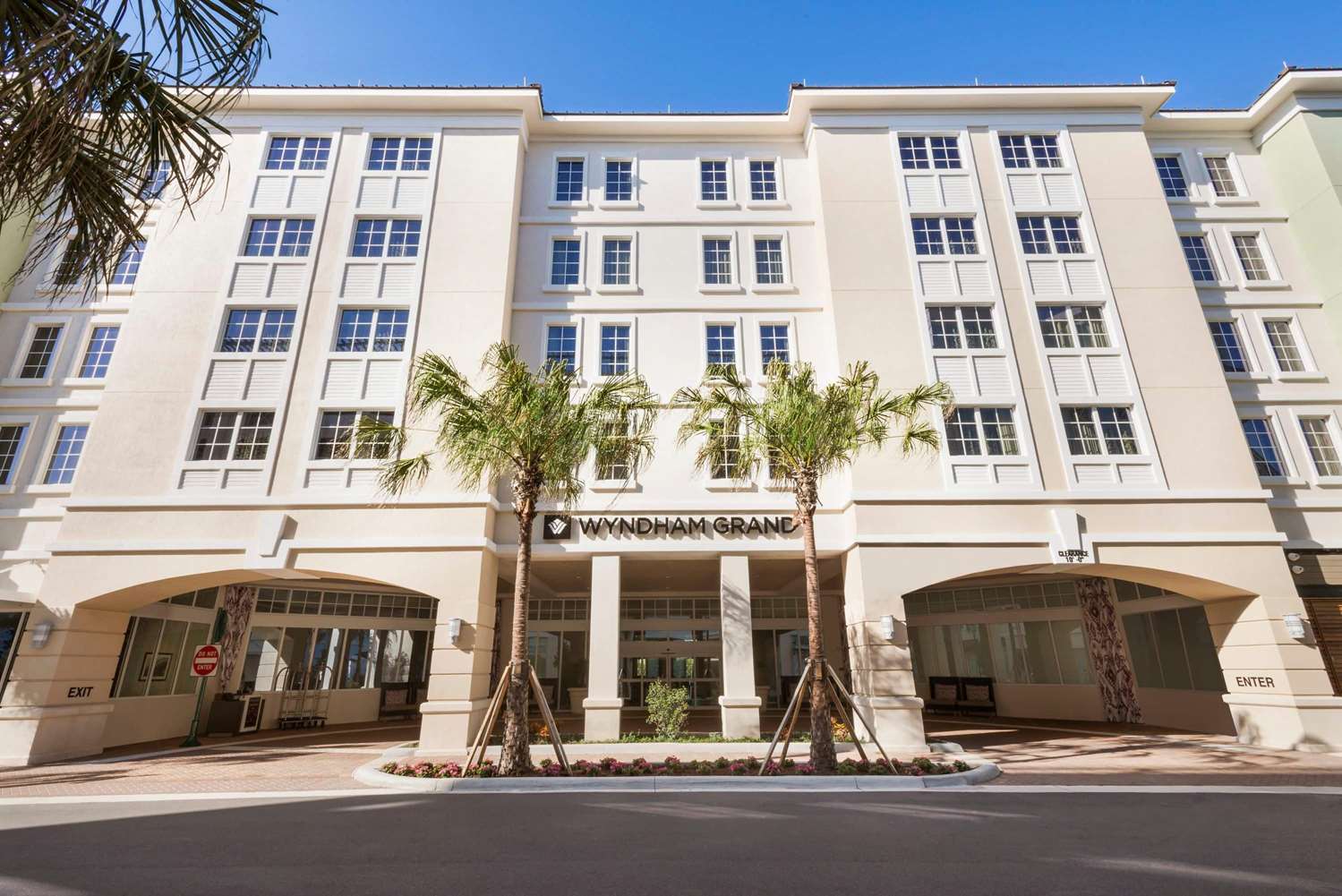Wyndham Grand Jupiter at Harbourside Place 24/43