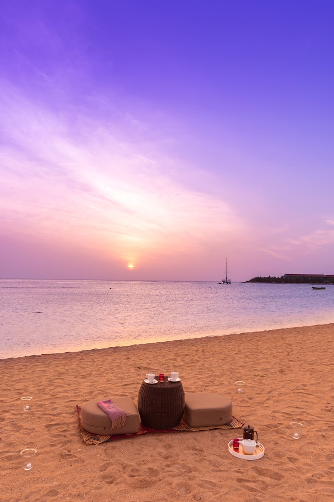 Sunrise Pasirkudah 34/50