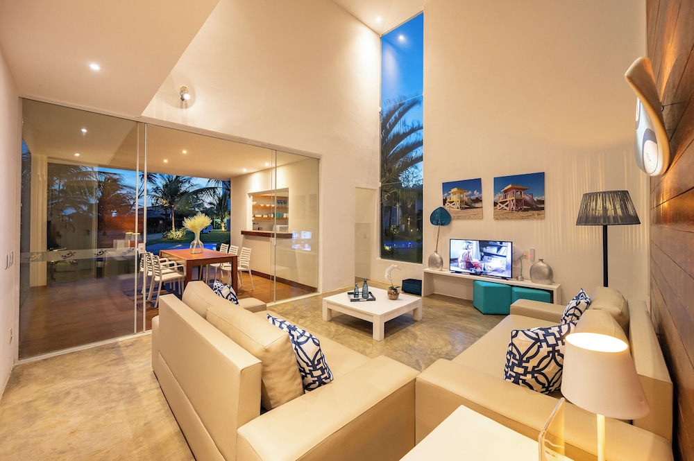B Blue Beachouses 42/65