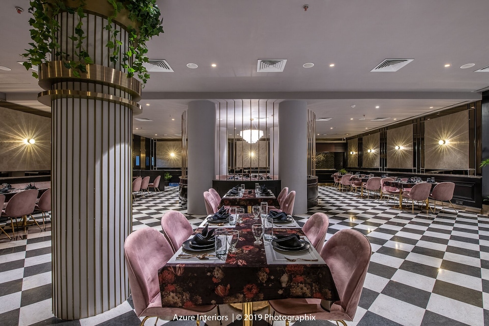 Clarks Inn Suites Raipur 37/50