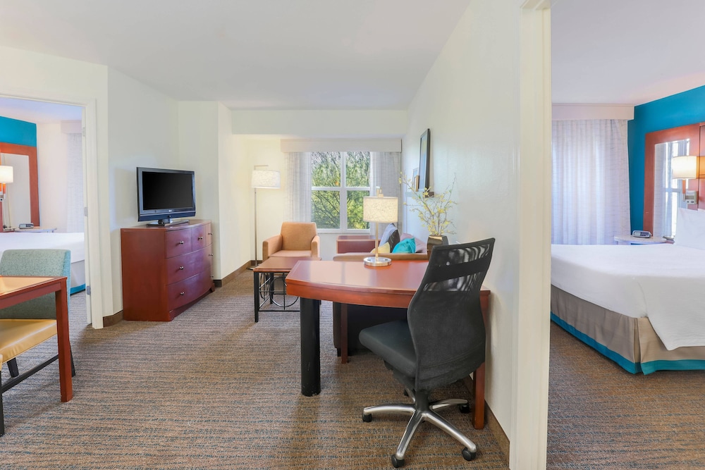 Residence Inn Phoenix Glendale Sports & Entertainment District 47/54