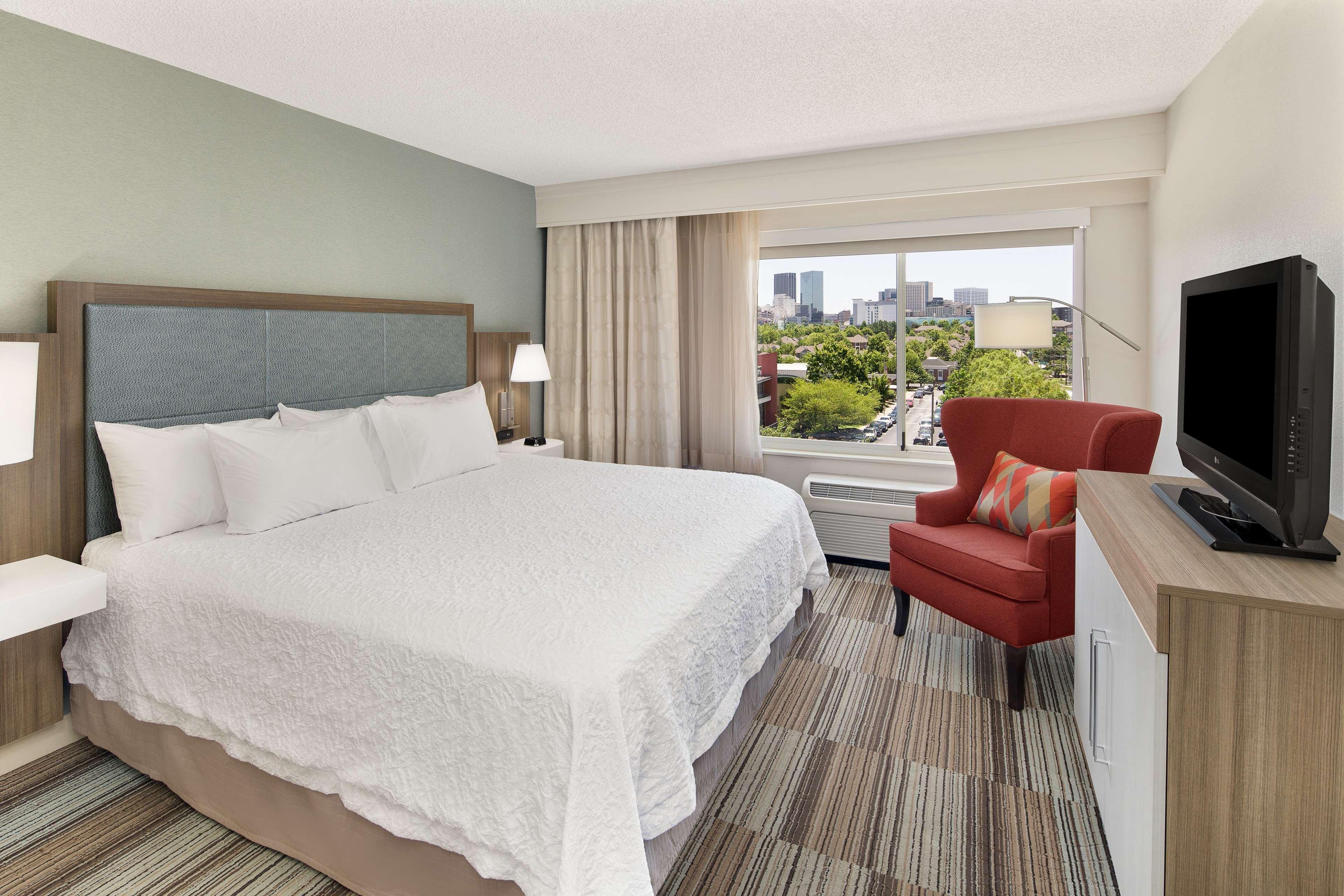 1 BEDROOM, SUITE, KING BED, SOFA