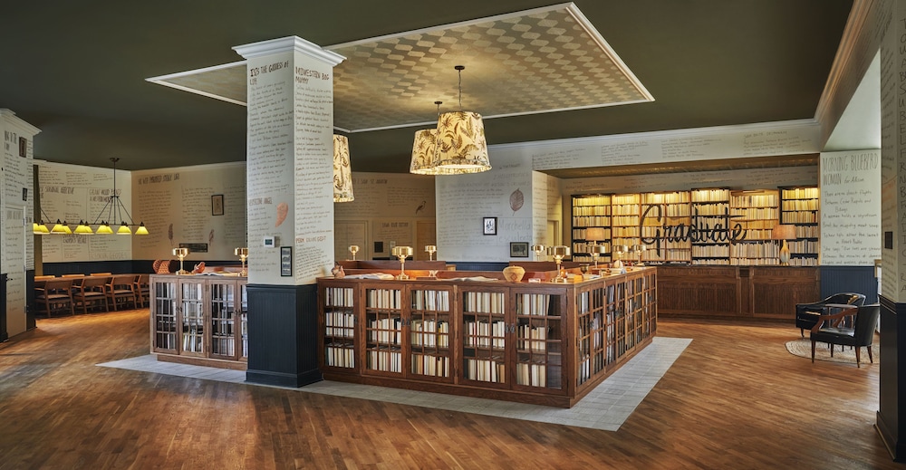 Graduate by Hilton Iowa City 73/84