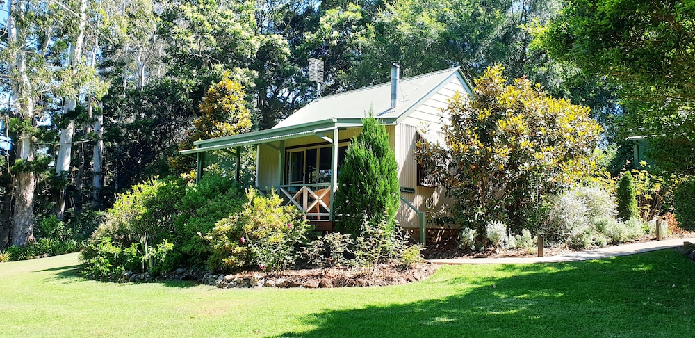 BENDLES COTTAGES AND COUNTRY VILLAS 46/49