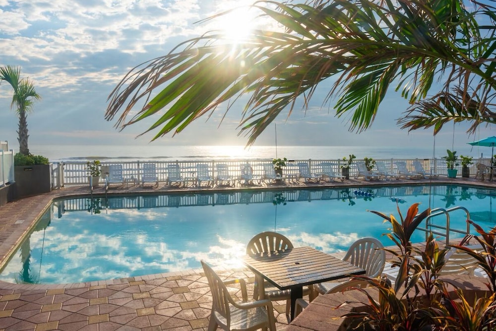 The Boardwalk Inn Suites 18/50