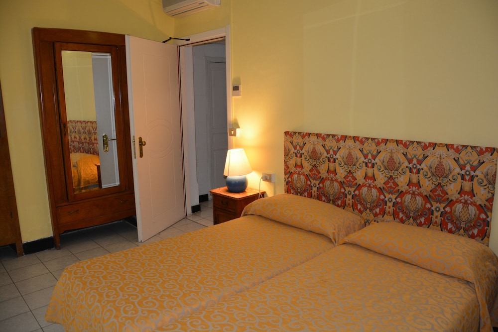 Hotel Alfieri 12/28