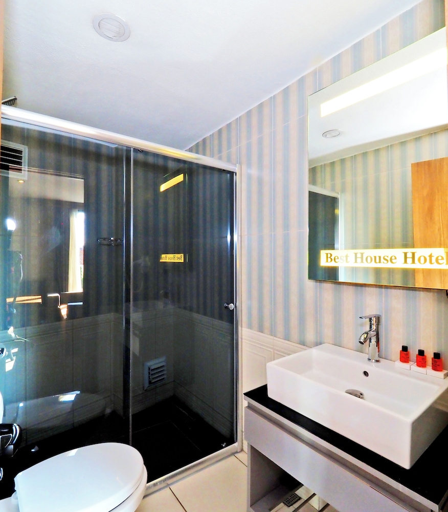 Best House Hotel 57/58