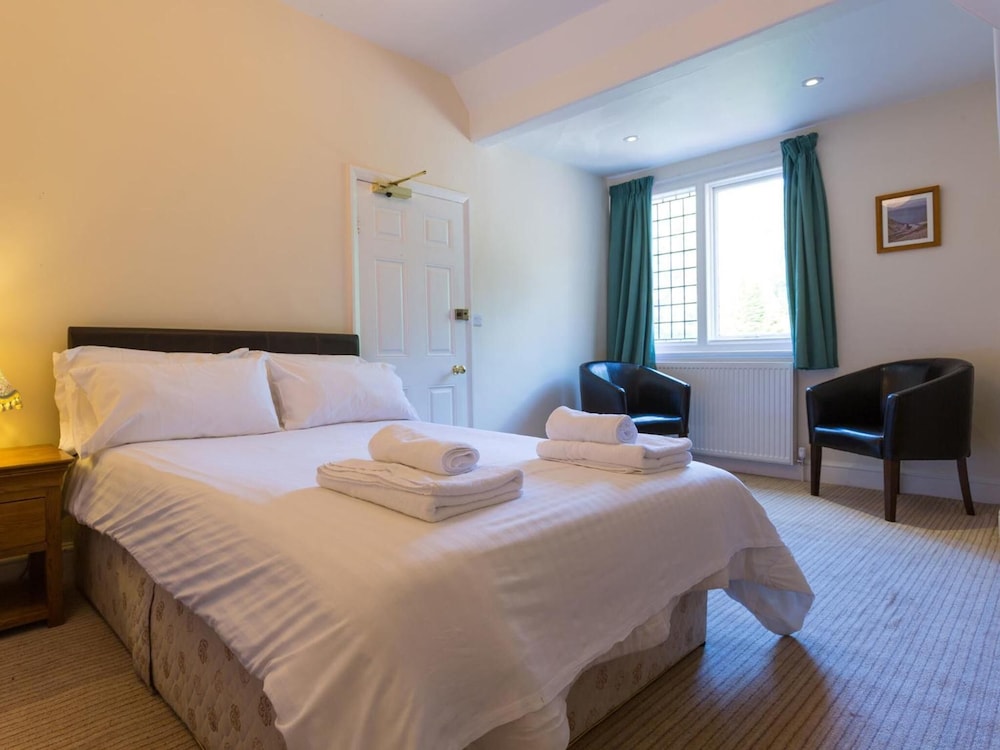 Hunters Inn 8/50