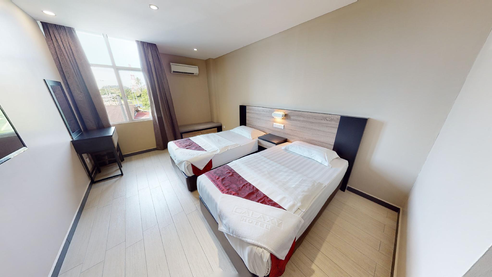 DELUXE, TWIN BEDS