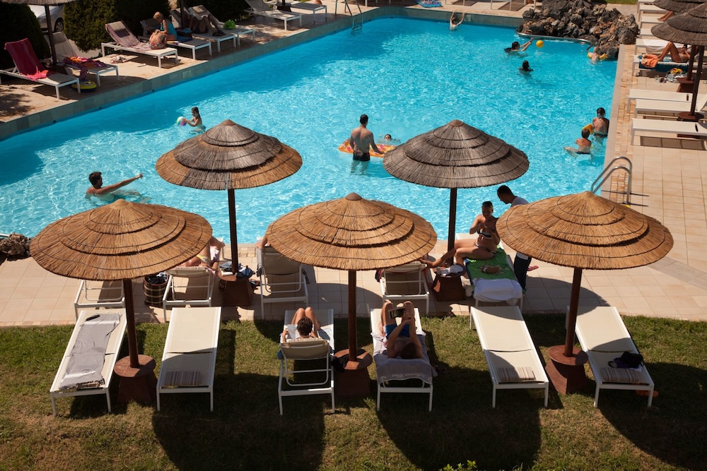 Alianthos Estate Resort 72/79