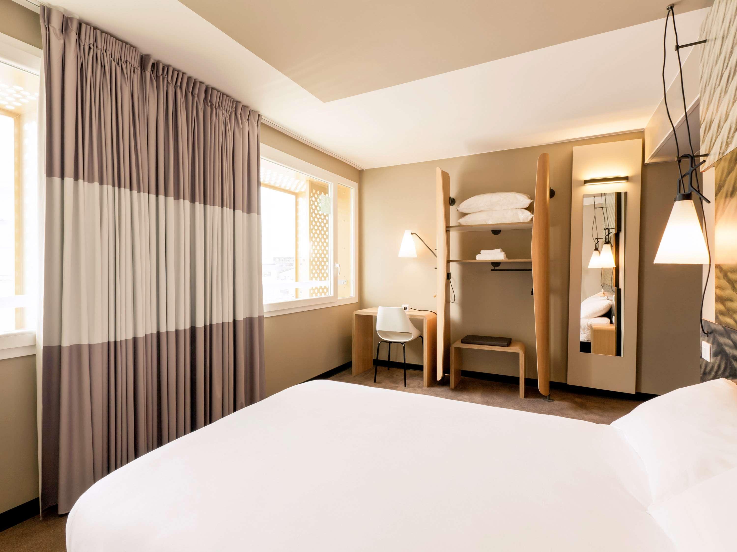 STANDARD, SINGLE BED