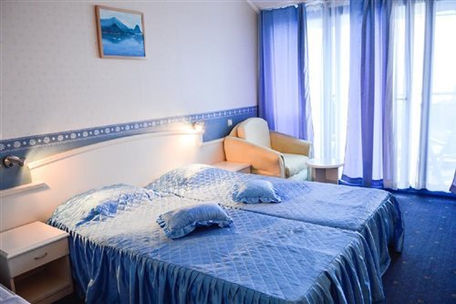 Room, Single, Double Bed