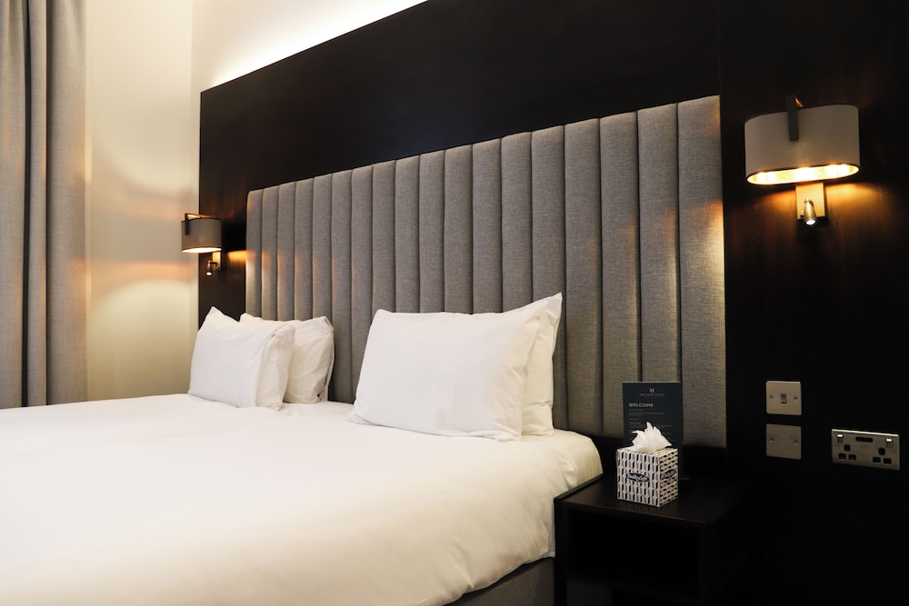 Rove Hotel 24/49
