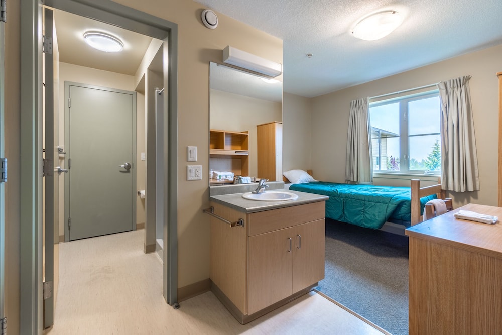 Vancouver Island University Residences 37/39