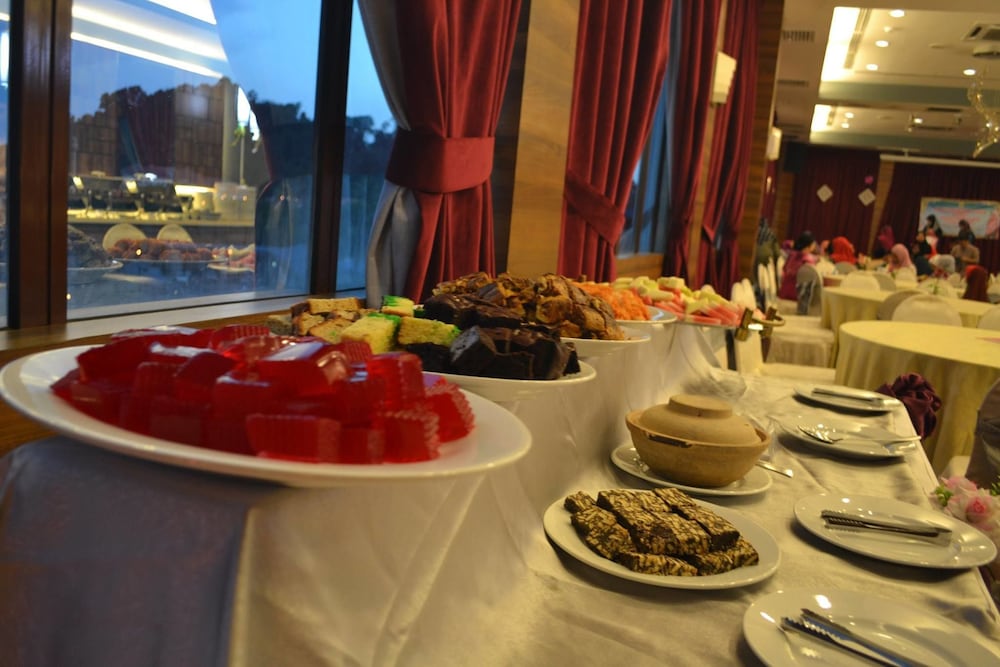 Hotel Darul Makmur 47/61