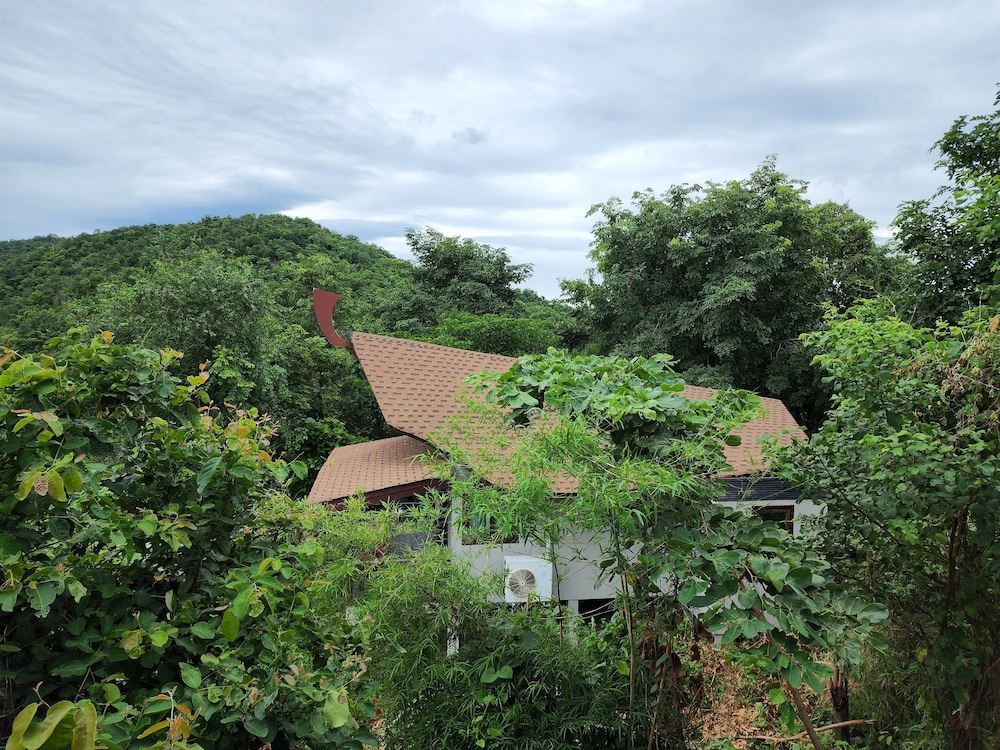 Hua Hin Home Hill 33/35