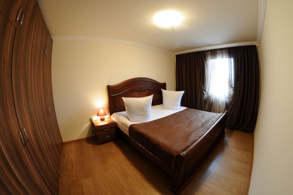 Cross Resort Yerevan 17/50